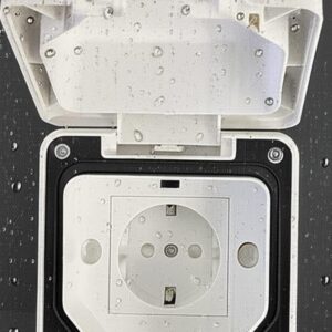 Розетка с заземлением IP66